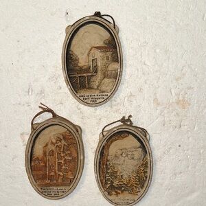 Set of three vintage 3-D Bouterware plaques